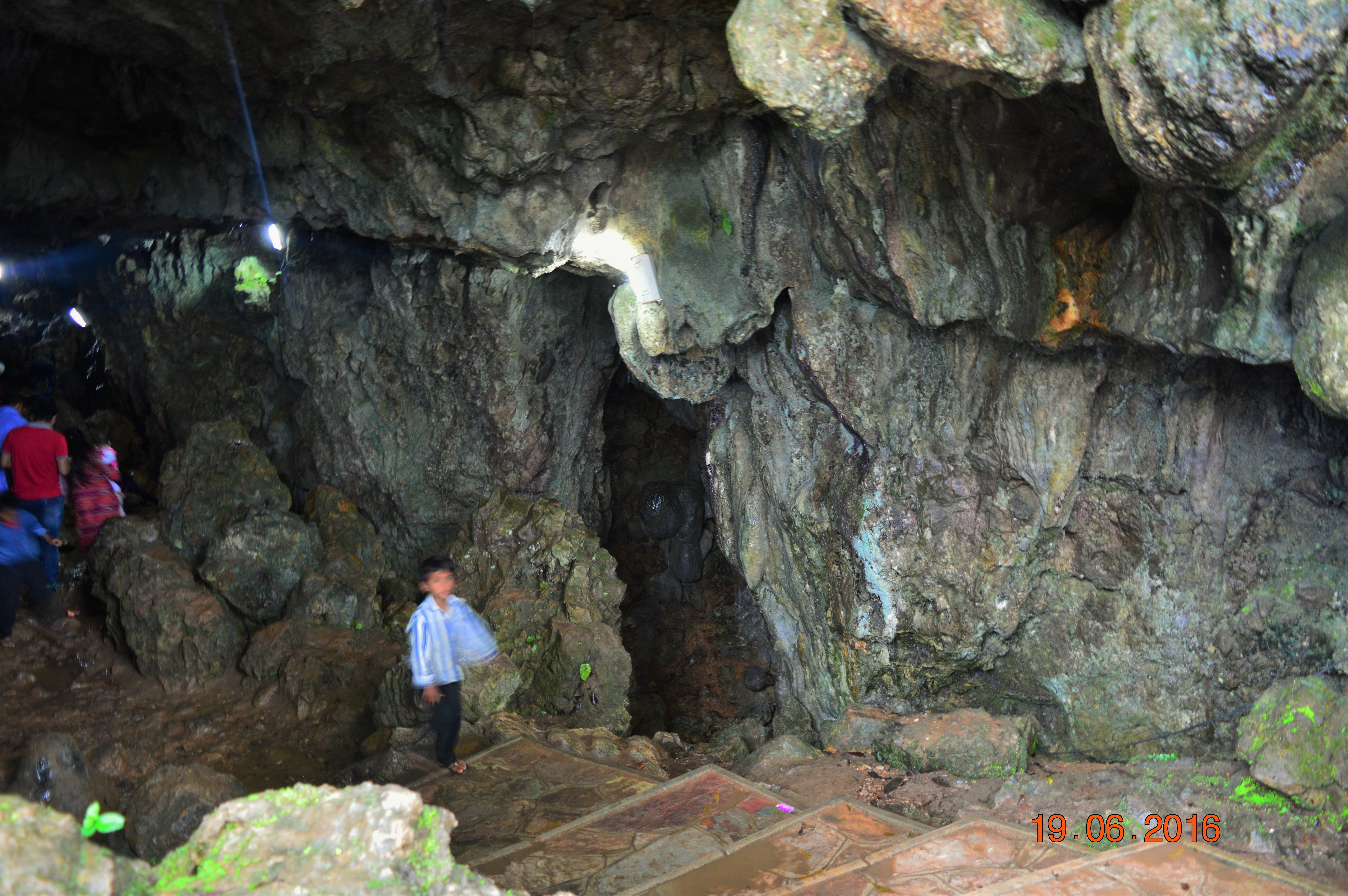 Entrance of Mawsmai Cave